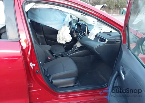 2021 Toyota Corolla Le z USA, uszkodzony, nr VIN 5YFEPMAE9MP241957